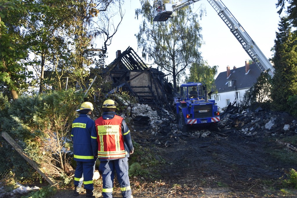 Grossfeuer Einfamilienhaus Siegburg Muehlengrabenstr P1079.JPG - Miklos Laubert